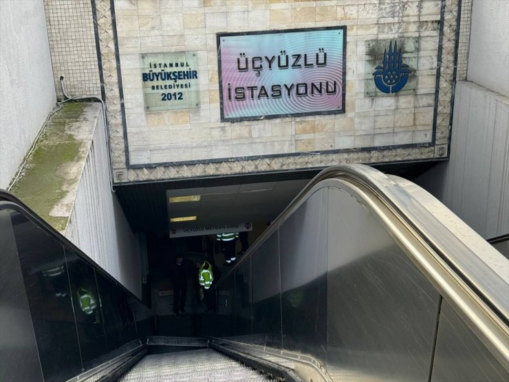 Güngören'de metro istasyonunun yürüyen merdiven basamakları yerinden çıktı