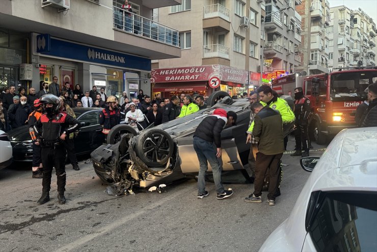 İzmir'de tabancayla yaralanıp otomobille kaçarken kaza yapan kişi öldü