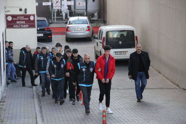 Kayseri'de yasa dışı bahis operasyonunda 27 zanlı yakalandı