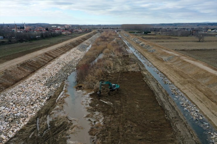 Meriç'in "sigortası" Kanal Edirne'de yatak temizliği başlatıldı