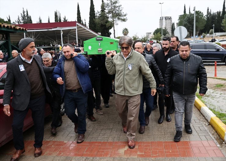 ABD'de trafik kazasında ölen mühendisin cenazesi Adana'da toprağa verildi