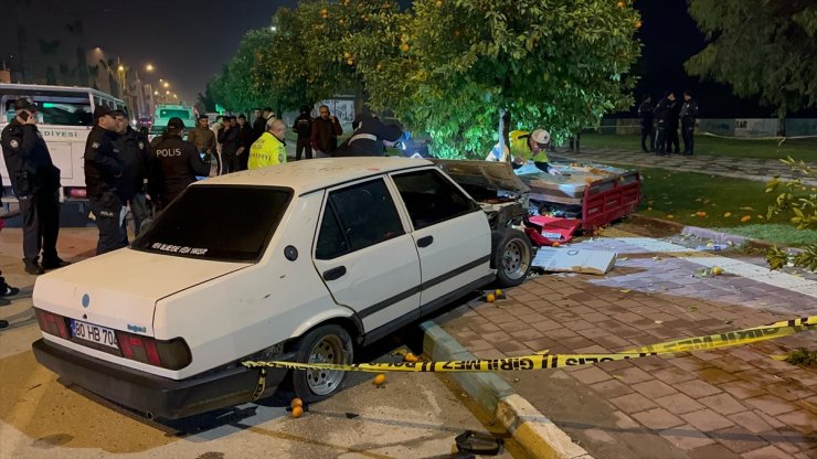 Adana'da otomobilin çarptığı elektrikli bisikletin sürücüsü öldü, 3 kişi yaralandı