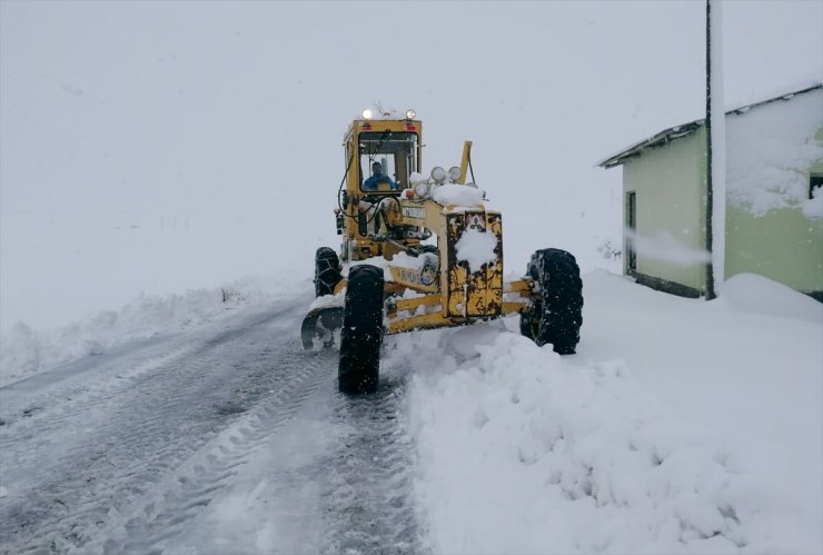 Malatya'da 129 mahalle yolu kar nedeniyle ulaşıma kapandı