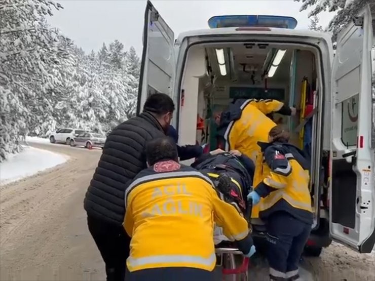 Bolu'da kazaya müdahale eden jandarma personeline cip çarptı