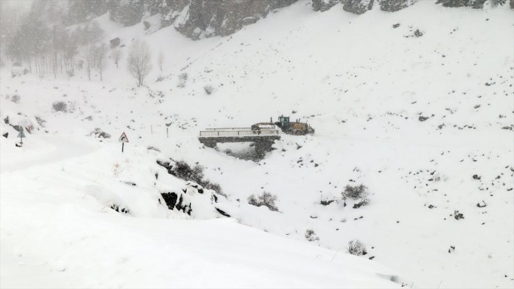 Iğdır'ın dağ köyleri ve yüksek kesimleri beyaza büründü