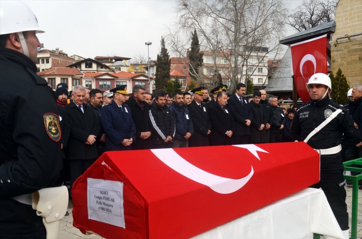 Şehit polis memuru Cengiz Parlak, Amasya'da son yolculuğuna uğurlandı