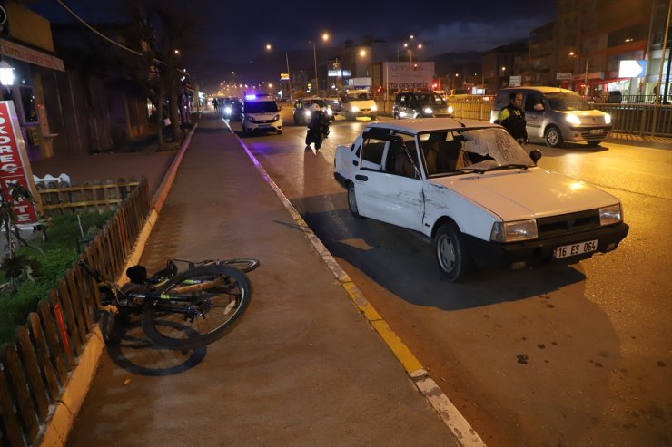 Denizli'de otomobilin çarptığı bisikletin sürücüsü öldü