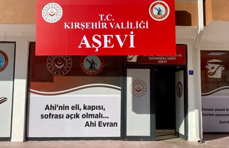 Kırşehir'de kazanlar yaşlı, hasta, engelli ve ihtiyaç sahipleri için kaynıyor