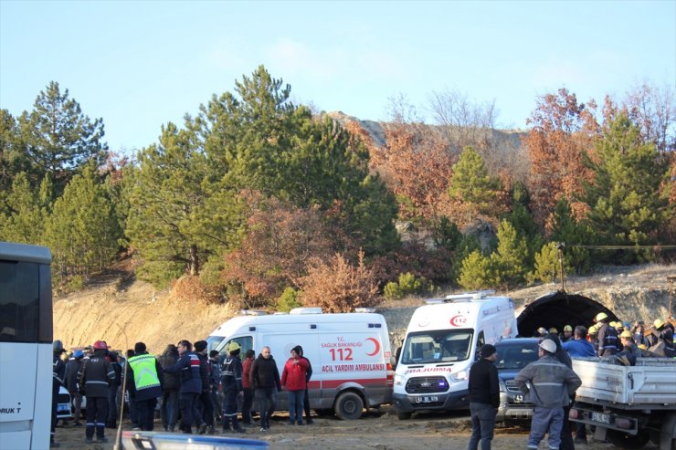 GÜNCELLEME - Kütahya'da göçük meydana gelen maden ocağında mahsur kalan işçi kurtarıldı