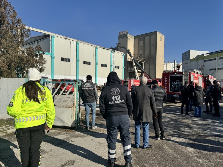 Gaziantep'te tekstil fabrikasında çıkan yangın söndürüldü