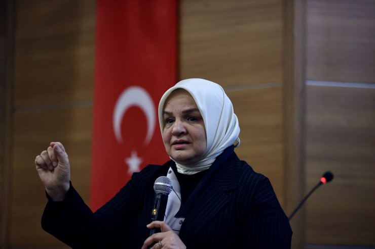 AK Parti Genel Merkez Kadın Kolları Başkanı Keşir "Mahalle Başkanları Buluşması"nda konuştu: