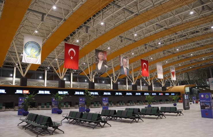 Kayseri Havalimanı'nın yeni terminal binası hizmete açıldı