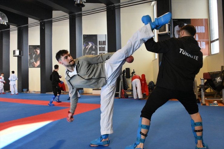 Dünya şampiyonu Sakaryalı karateci Yusuf, Avrupa şampiyonluğuna Erzurum'da hazırlanıyor