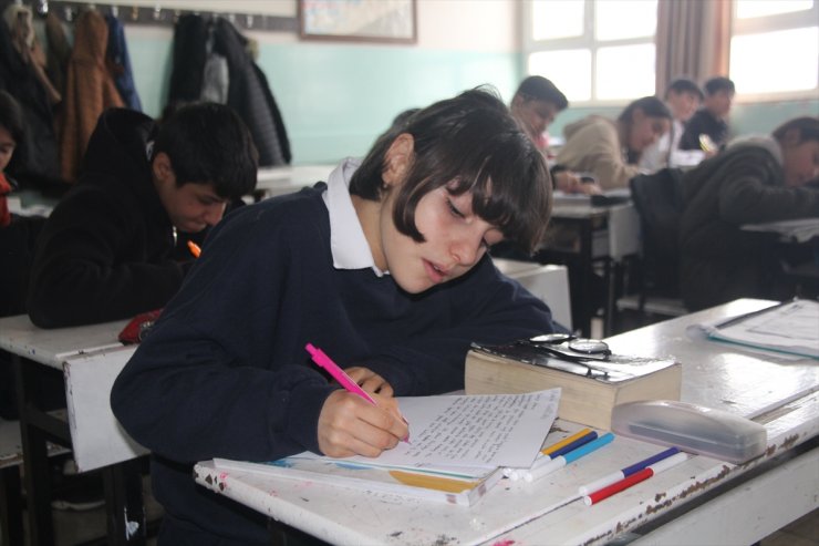 Şanlıurfa'daki öğrencilerden Adıyamanlı öğrencilere kitap desteği