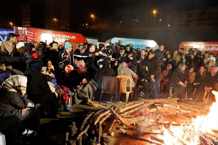 Kahramanmaraş'ta depremin 1. yılında Ebrar Sitesi önünde anma programı