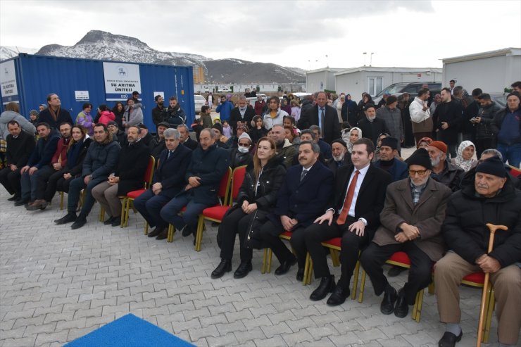 Malatya Malet Konteyner Kenti'ne Dokuz Eylül Üniversitesince yaptırılan mescit açıldı