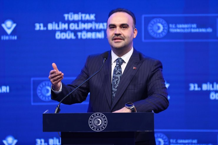 Bakan Kacır, TÜBİTAK 31. Bilim Olimpiyatları Ödül Töreni'nde konuştu: