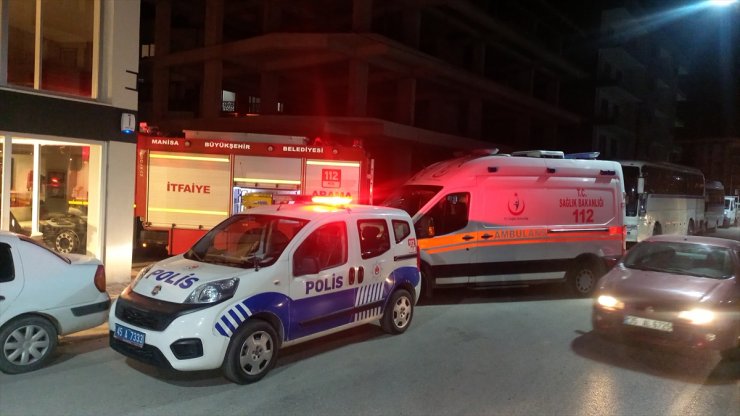 Manisa'da inşaatın asansör boşluğuna düşen kişi yaralandı
