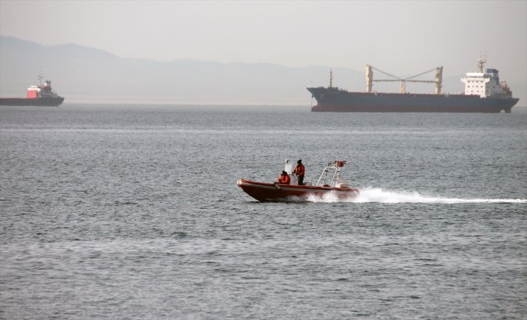 Zonguldak'ta batan geminin kayıp 7 personelini arama çalışmaları sürüyor