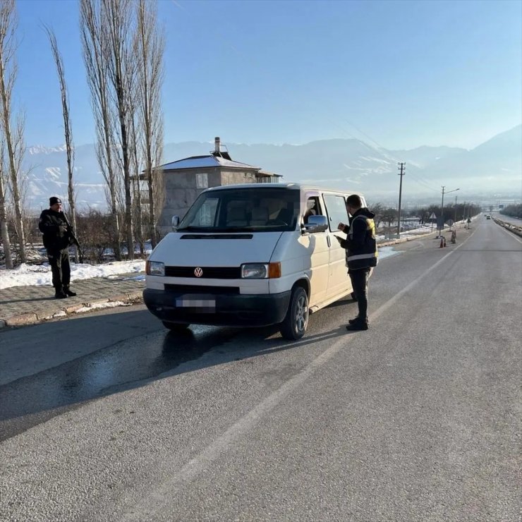 Erzincan'da kesinleşmiş hapis cezası bulunan 4 hükümlü yakalandı