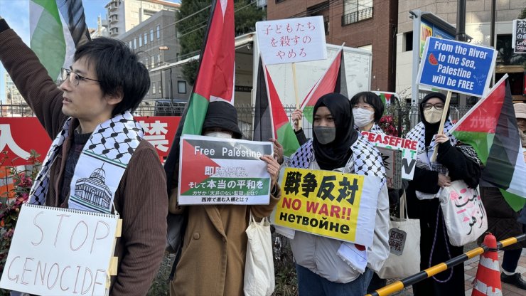 İsrail'in Tokyo Büyükelçiliği yakınında "Filistin'e özgürlük" gösterisi