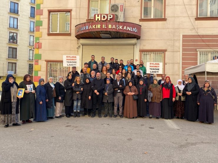 Antakya Medeniyetler Korosu üyelerinden Diyarbakır annelerine destek ziyareti