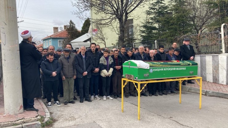 GÜNCELLEME - Eskişehir'de çıkan bıçaklı kavgada ölen 17 yaşındaki genç son yolculuğuna uğurlandı