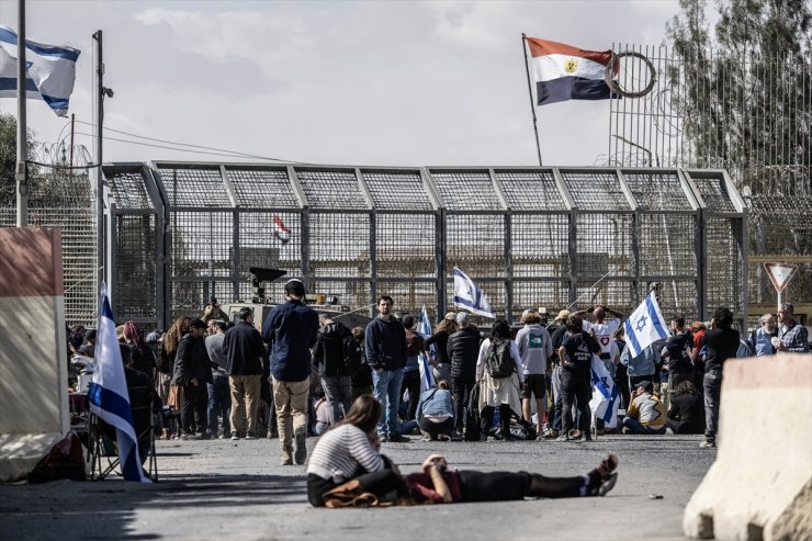 İsrail'deki aşırı sağcı gruplar, insani yardımların Mısır sınırından Gazze'ye girişini engellemeye çalıştı