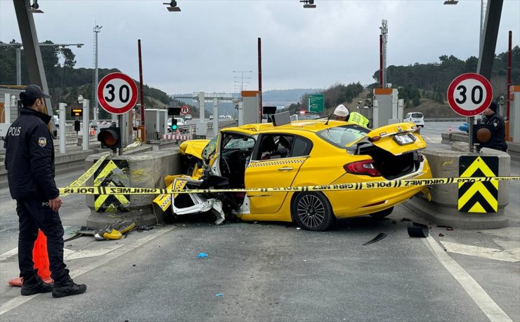 Çekmeköy'de meydana gelen trafik kazasında 2 kişi ağır yaralandı