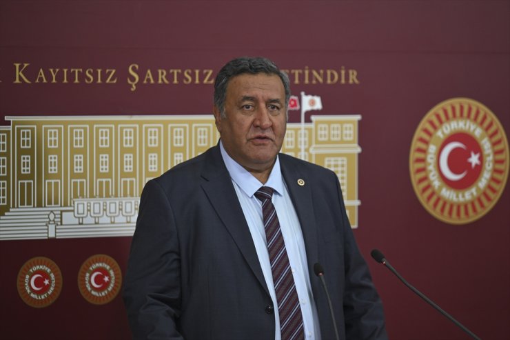 CHP'li Gürer: "İliç'teki toprak kayması, göz göre göre geldi"