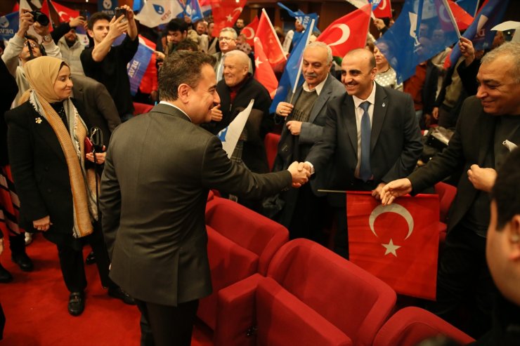 DEVA Partisi Genel Başkanı Babacan, Eskişehir'de aday tanıtım toplantısına katıldı: