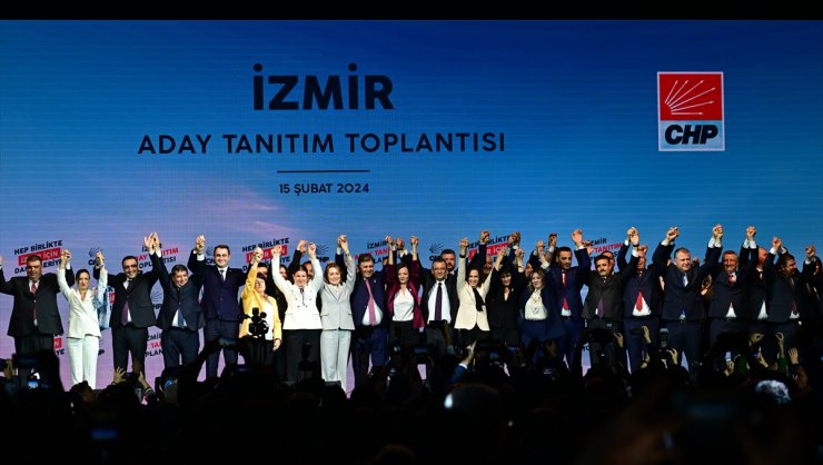 CHP Genel Başkanı Özgür Özel, İzmir'de aday tanıtım töreninde konuştu: