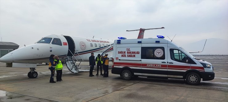 Muş'ta kalp ve karaciğer yetmezliği olan bebek ambulans uçakla Ankara'ya sevk edildi