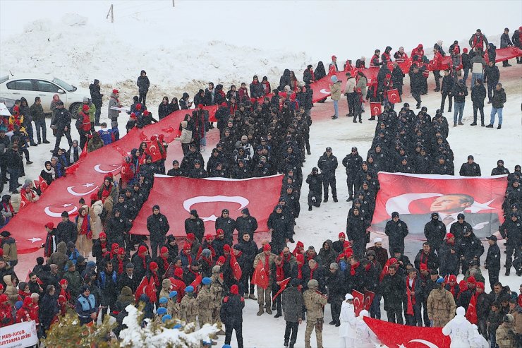 Bayburt'ta Kop Dağı'nda "Şühedaya Saygı" yürüyüşü yapıldı