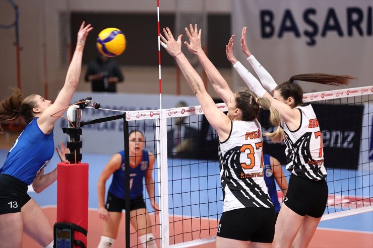 Voleybol: Vodafone Sultanlar Ligi