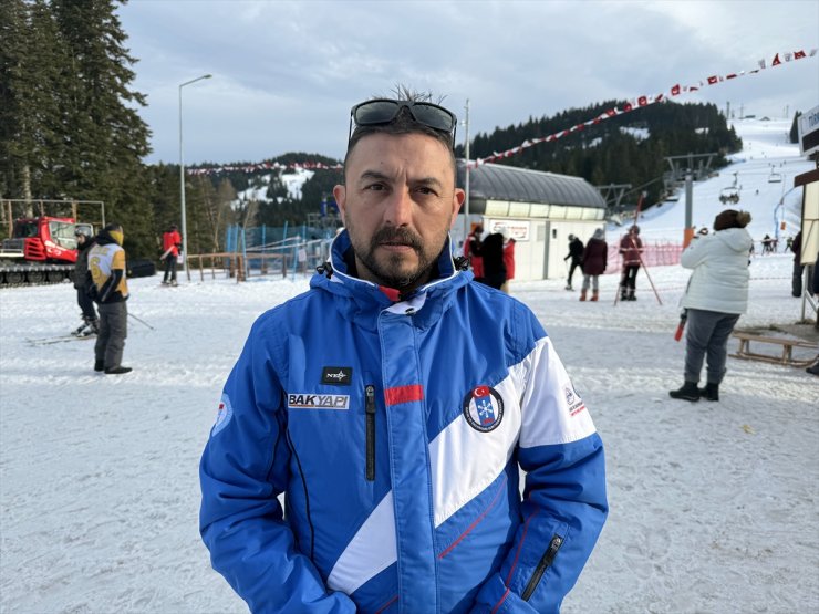 Ilgaz Dağı'nda bu sezon yaklaşık 1500 kişiye kayak eğitimi verildi