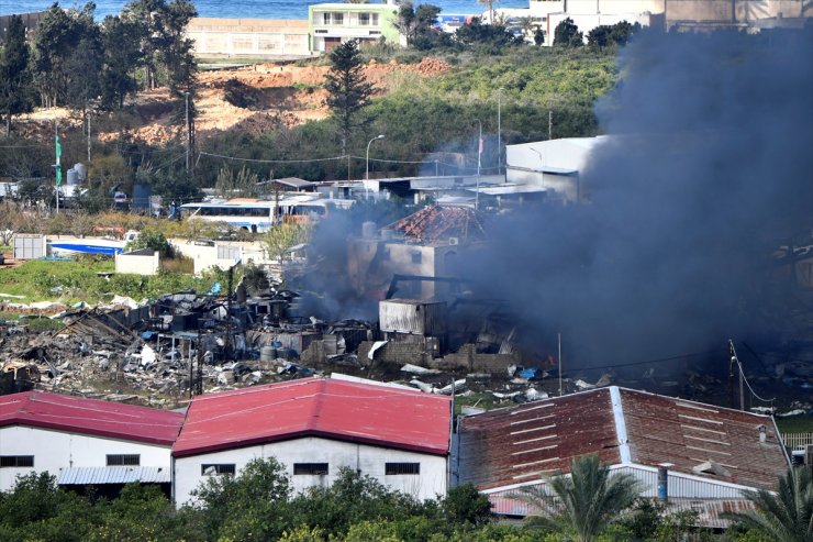 İsrail'in Lübnan'da Hizbullah'a ait silah deposu iddiasıyla vurduğu fabrikadaki hasar görüntülendi