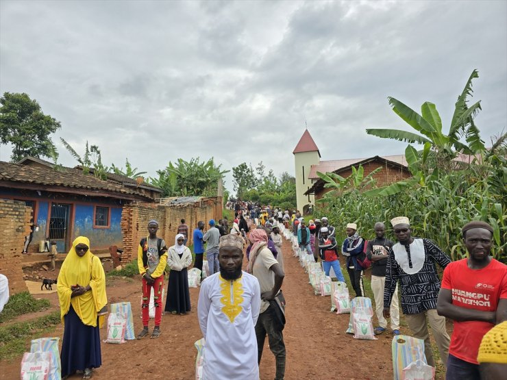 Avrupa Yetim Eli Derneğinden Burundi'ye insani yardım