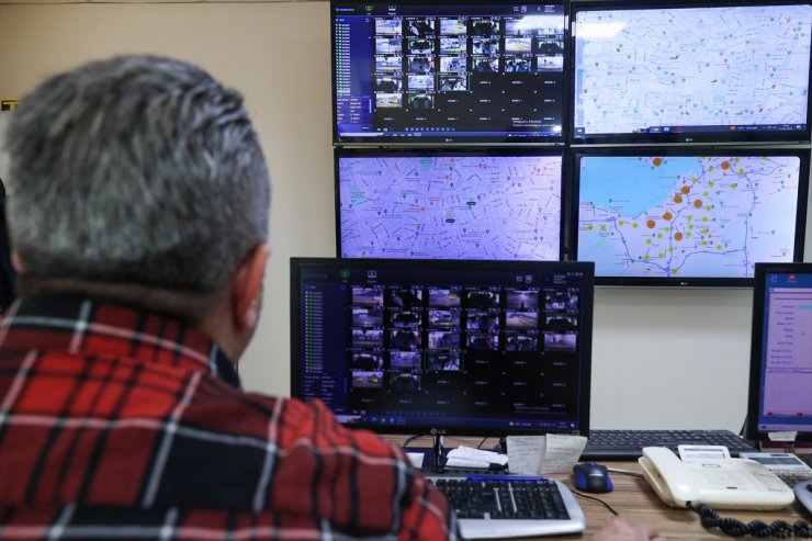 İzmir'de tüm taksilere haziran ayına kadar araç takip sistemi kurulacak