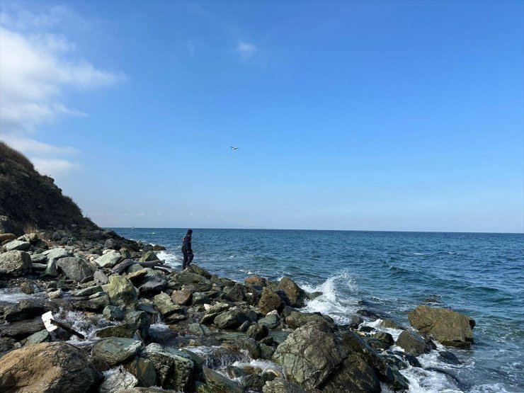 Marmara Denizi'nde batan geminin mürettebatını arama çalışmaları 7. gününde sürüyor