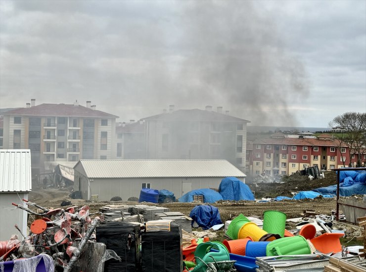 Sinop'ta TOKİ inşaat alanında çıkan yangın söndürüldü