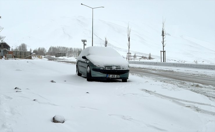 Erzurum, Kars, Ardahan ve Tunceli'de kar yağışı etkili oldu