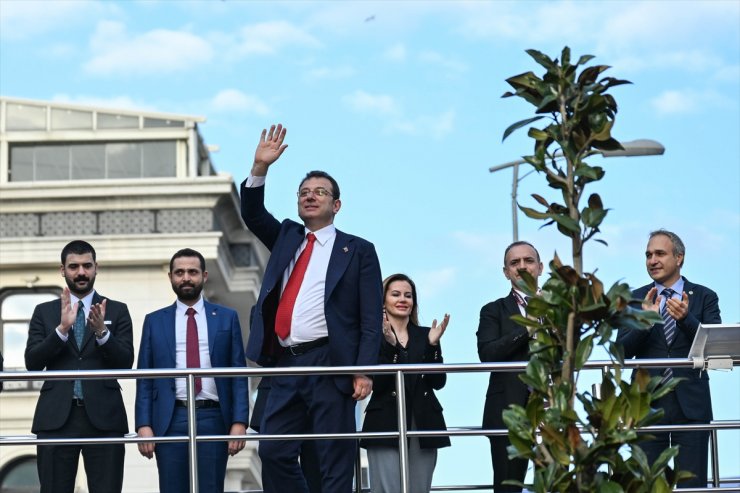 İBB Başkanı İmamoğlu Çekmeköy ve Sancaktepe'de halk buluşmalarına katıldı