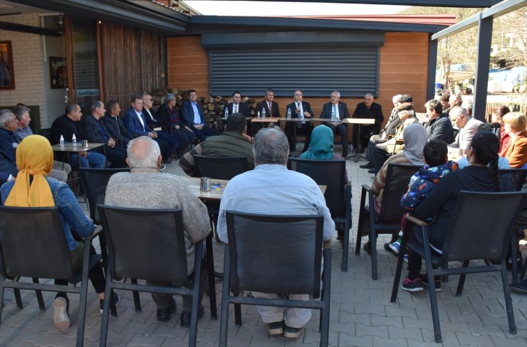 Muğla Büyükşehir Belediye Başkan adayı Ayaydın, Marmaris'te ziyaretlerde bulundu