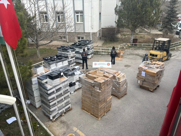 Gümrük Muhafaza ekiplerince 508 milyon lira değerinde kaçak eşya ve araç ele geçirildi