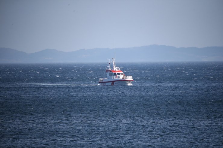 Marmara Denizi'nde batan geminin mürettebatını arama çalışmaları 10. gününde devam ediyor