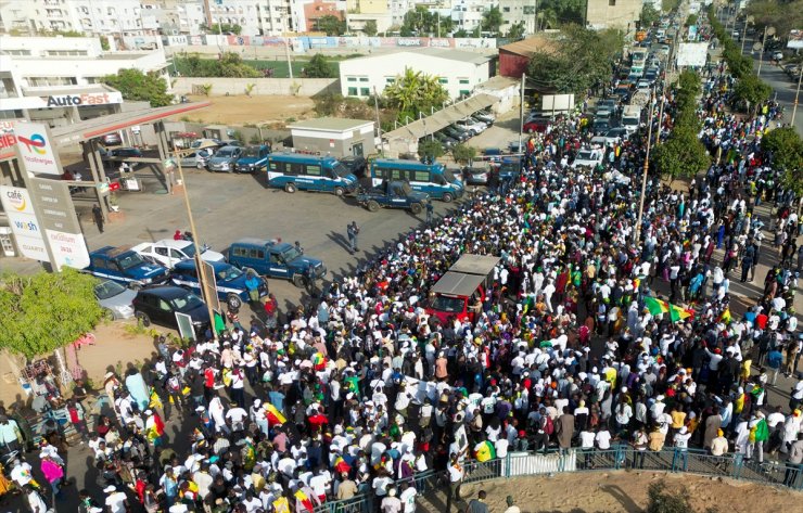 Senegal'de Cumhurbaşkanı Sall'e destek gösterisi düzenlendi