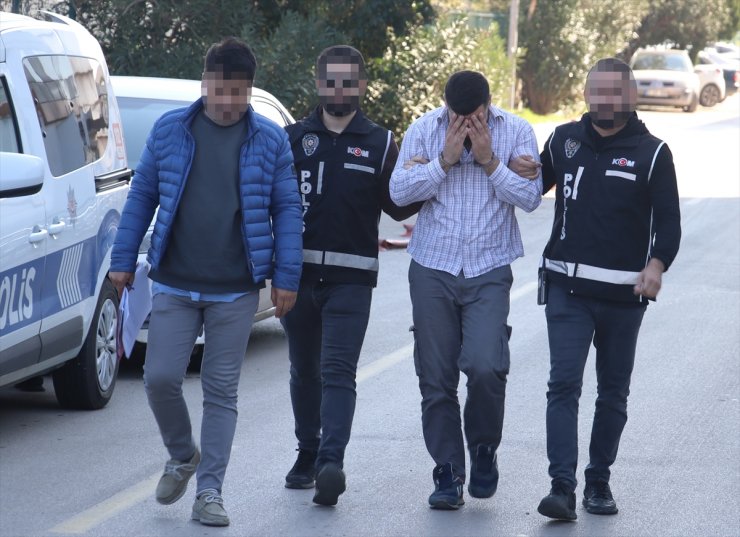 Adana'da kendisini MİT personeli ve polis olarak tanıtan şüpheli yakalandı