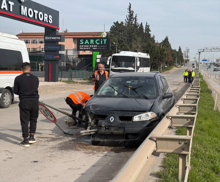 Kocaeli'deki trafik kazasında 2 kişi yaralandı