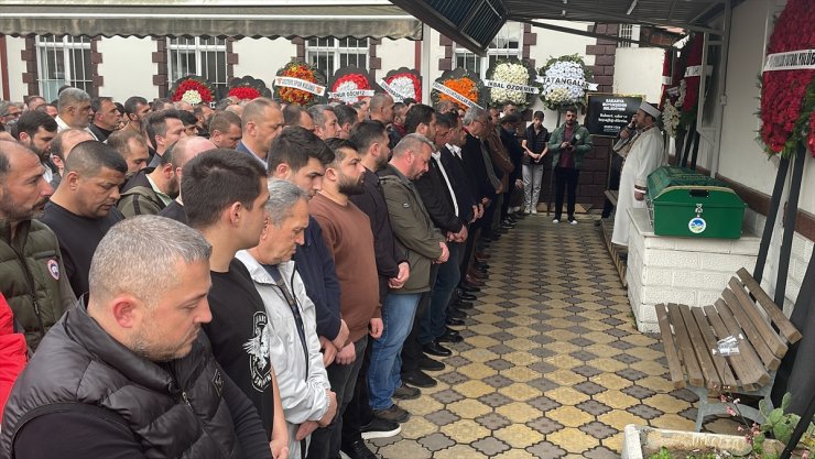 Sakaryaspor Kulübü Başkanı Genç'in vefat eden babası toprağa verildi